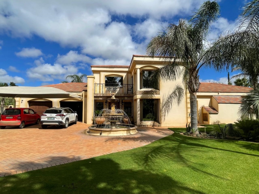 5 Bedroom Property for Sale in Christiana North West